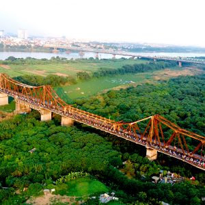 Hanoi-Long Bien Bridge- Sinhcafedotcom-flycam1